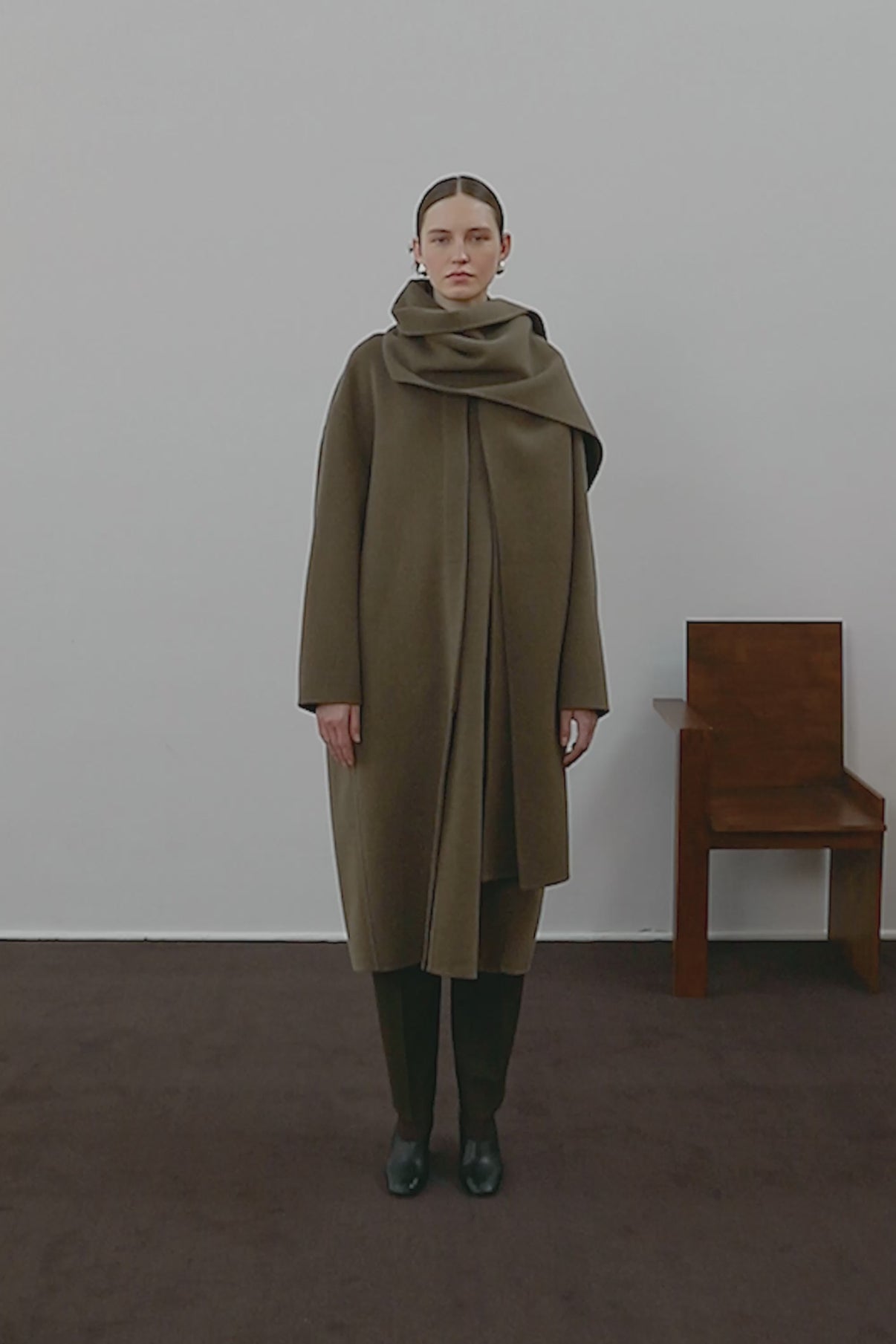 BROWN FINN COAT vue 2